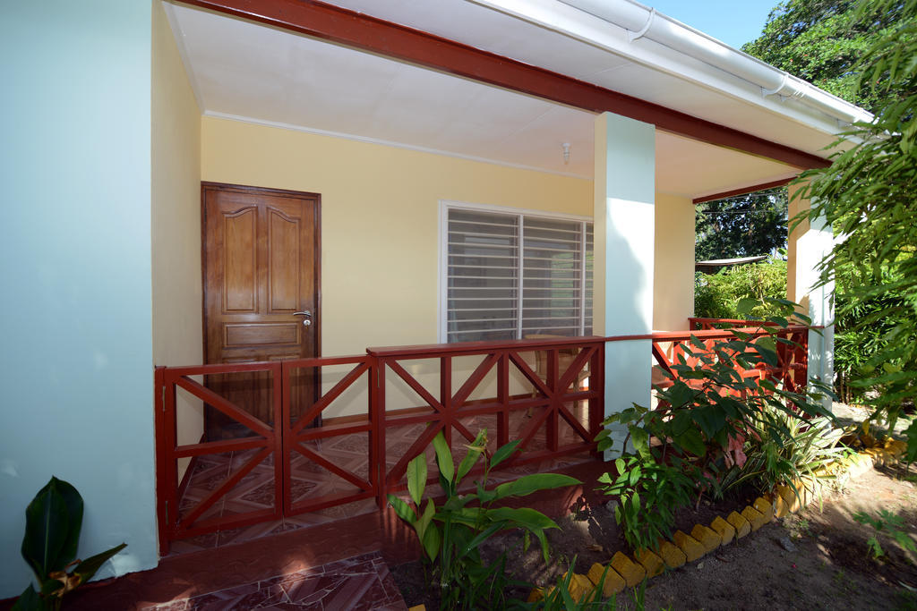 Le Relax Self Catering Apartment La Digue Exteriér fotografie